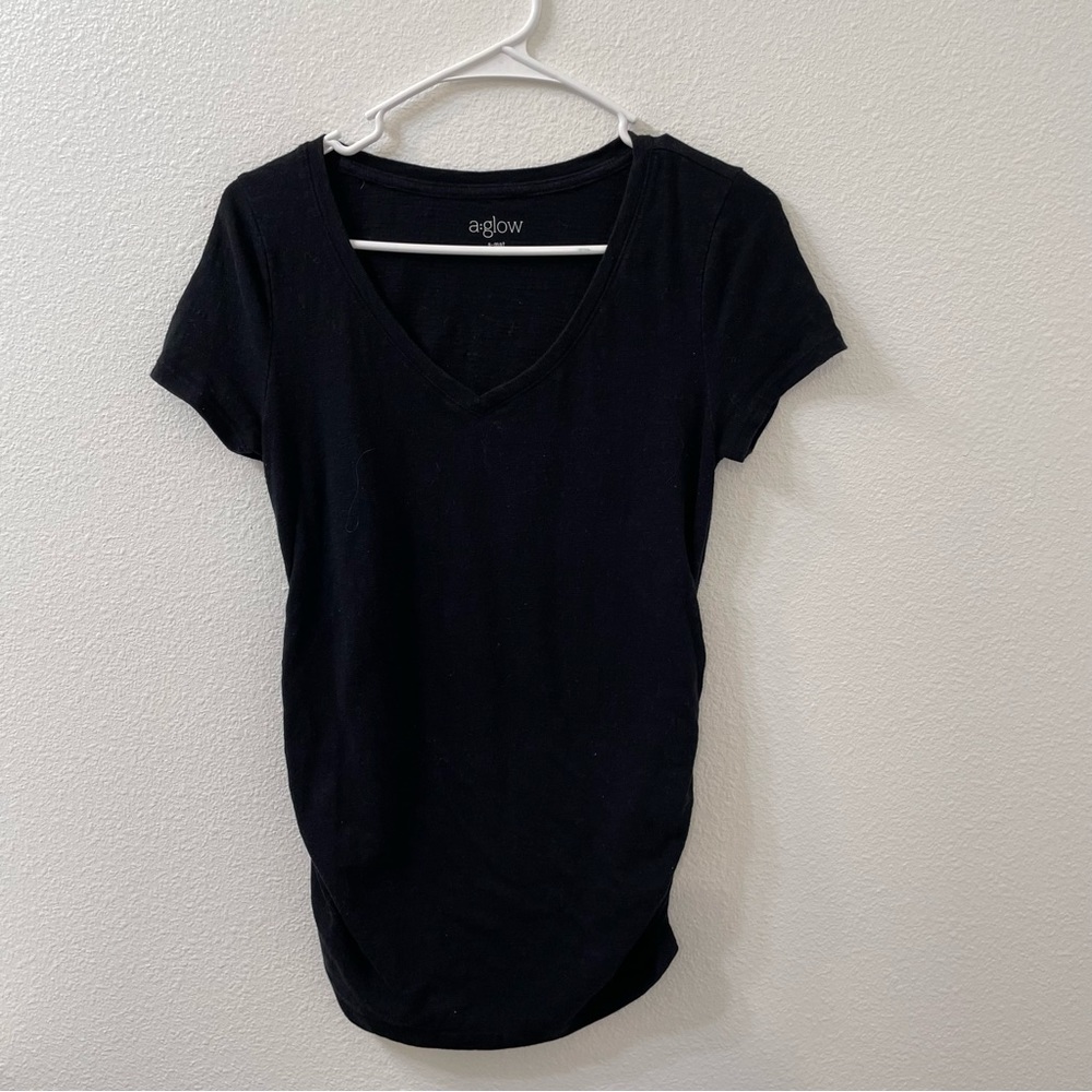 A glow black shirt small